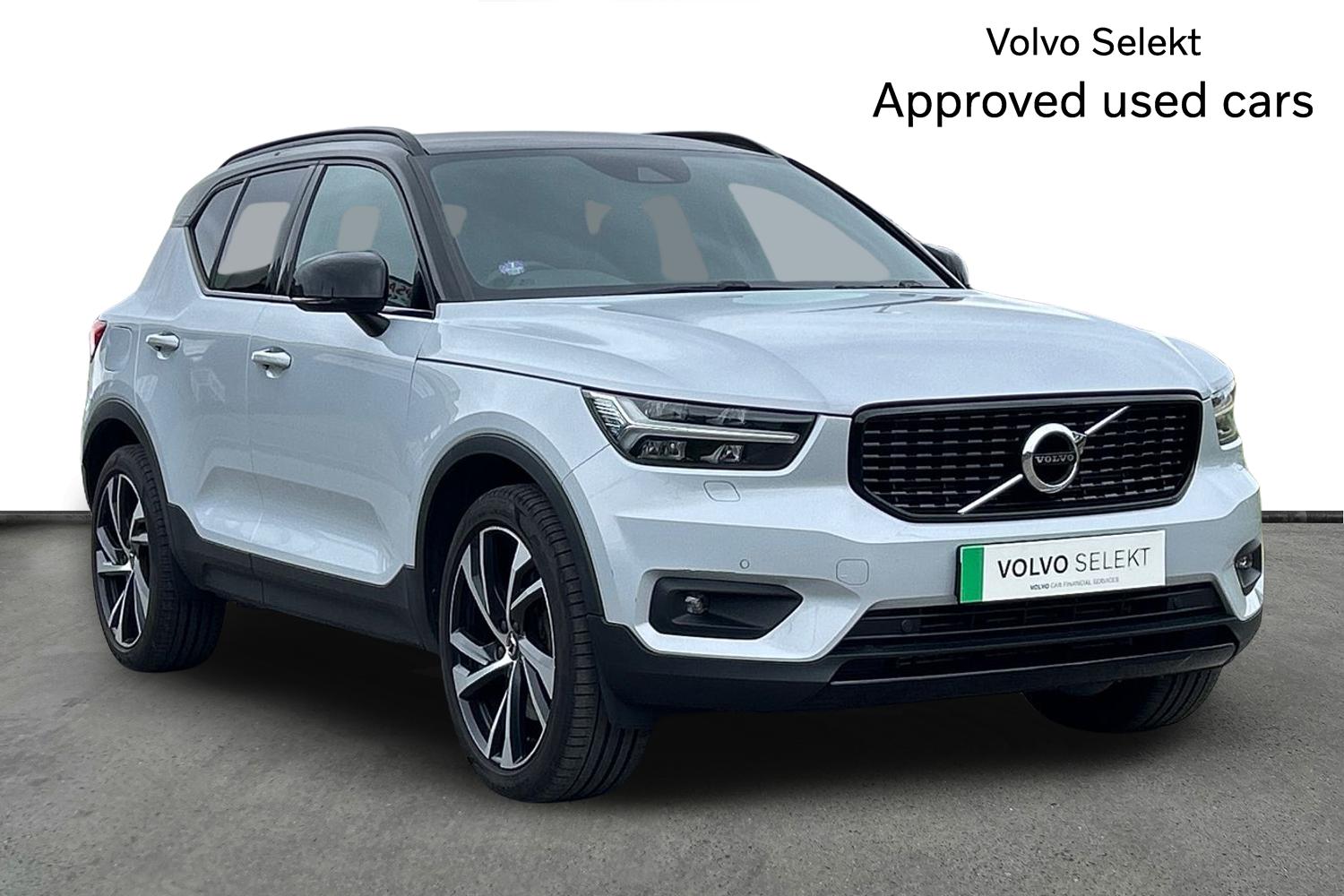 Main listing image - Volvo XC40 Recharge