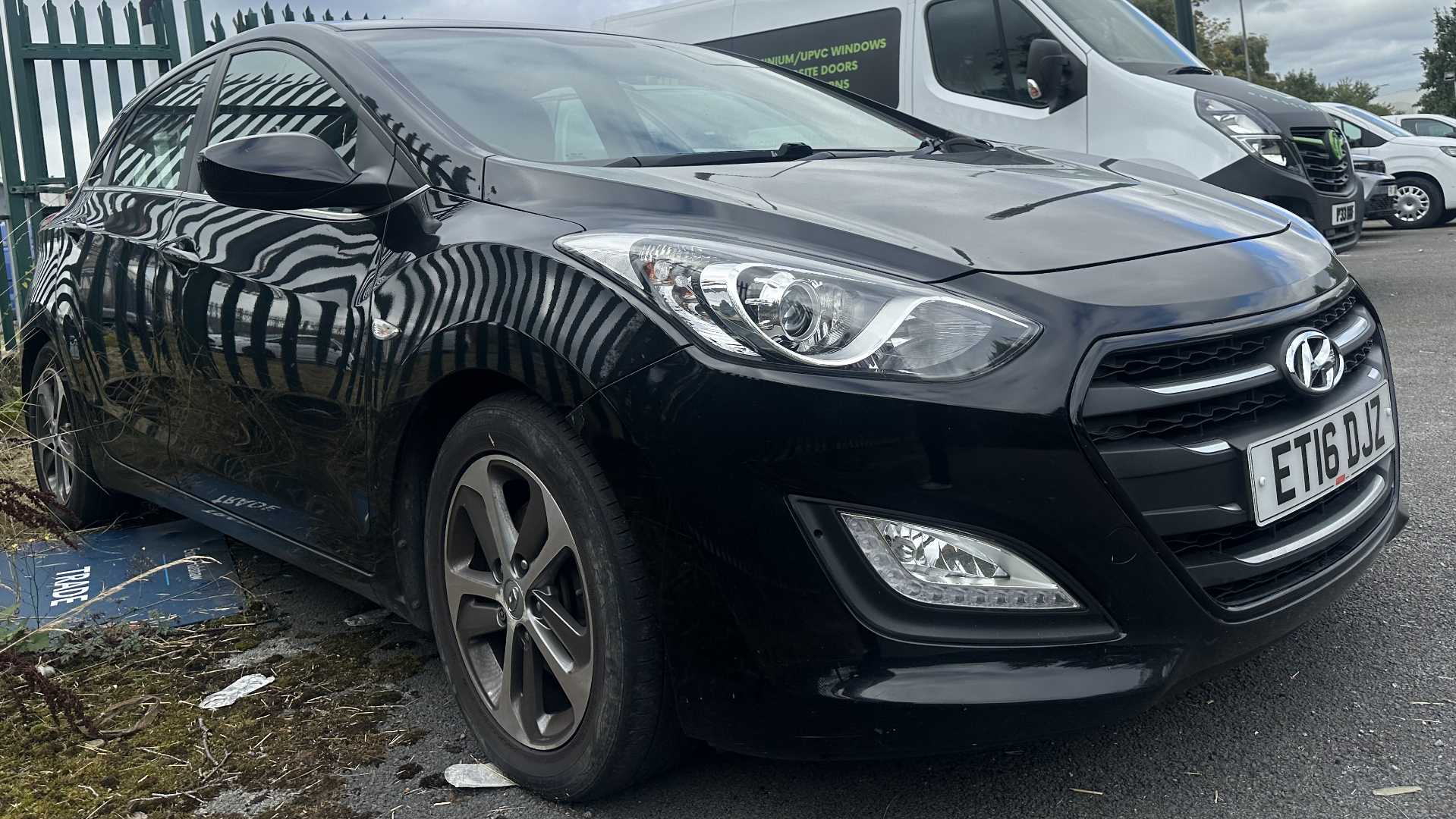 Main listing image - Hyundai i30