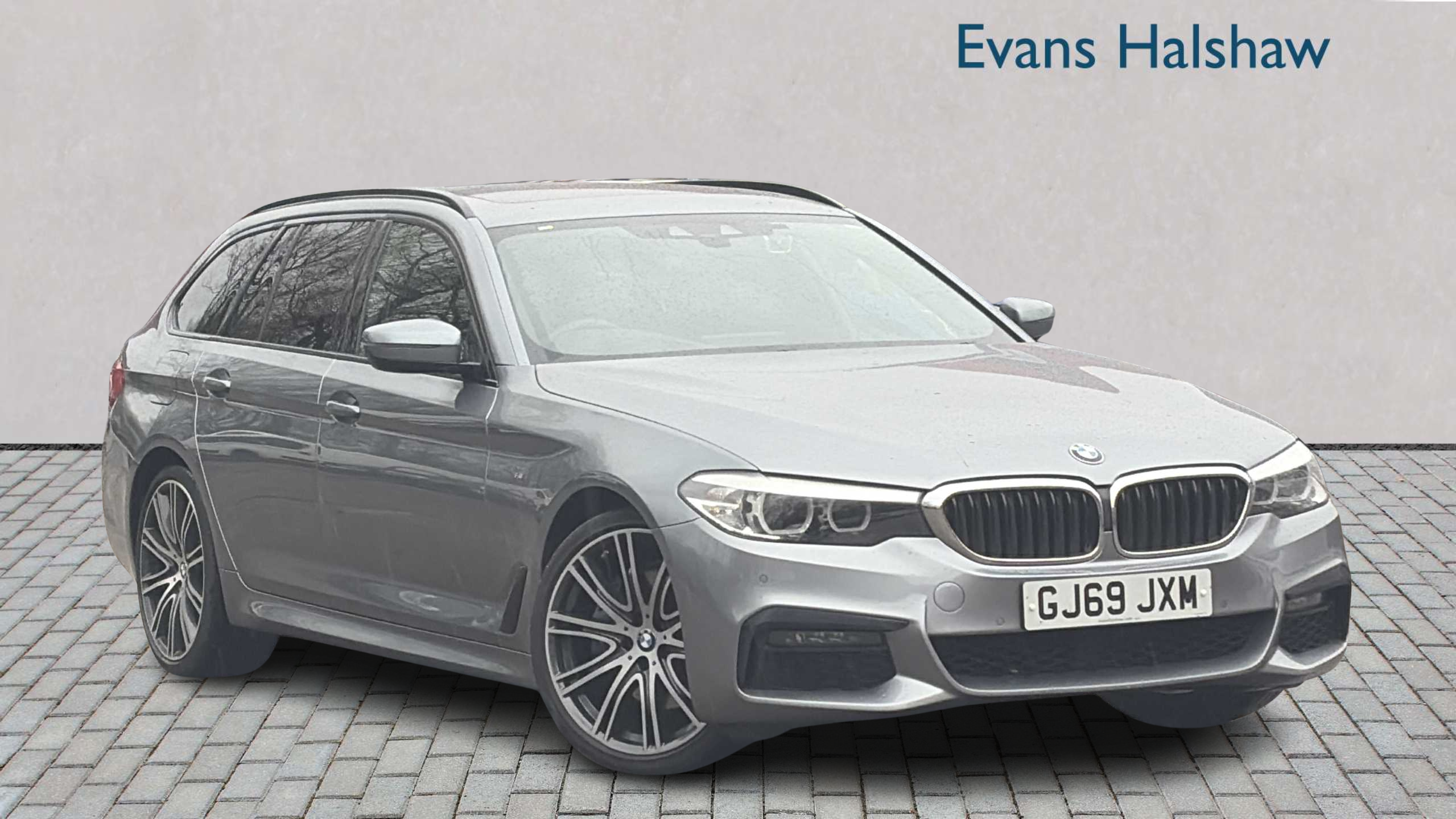 Main listing image - BMW 5 Series Touring
