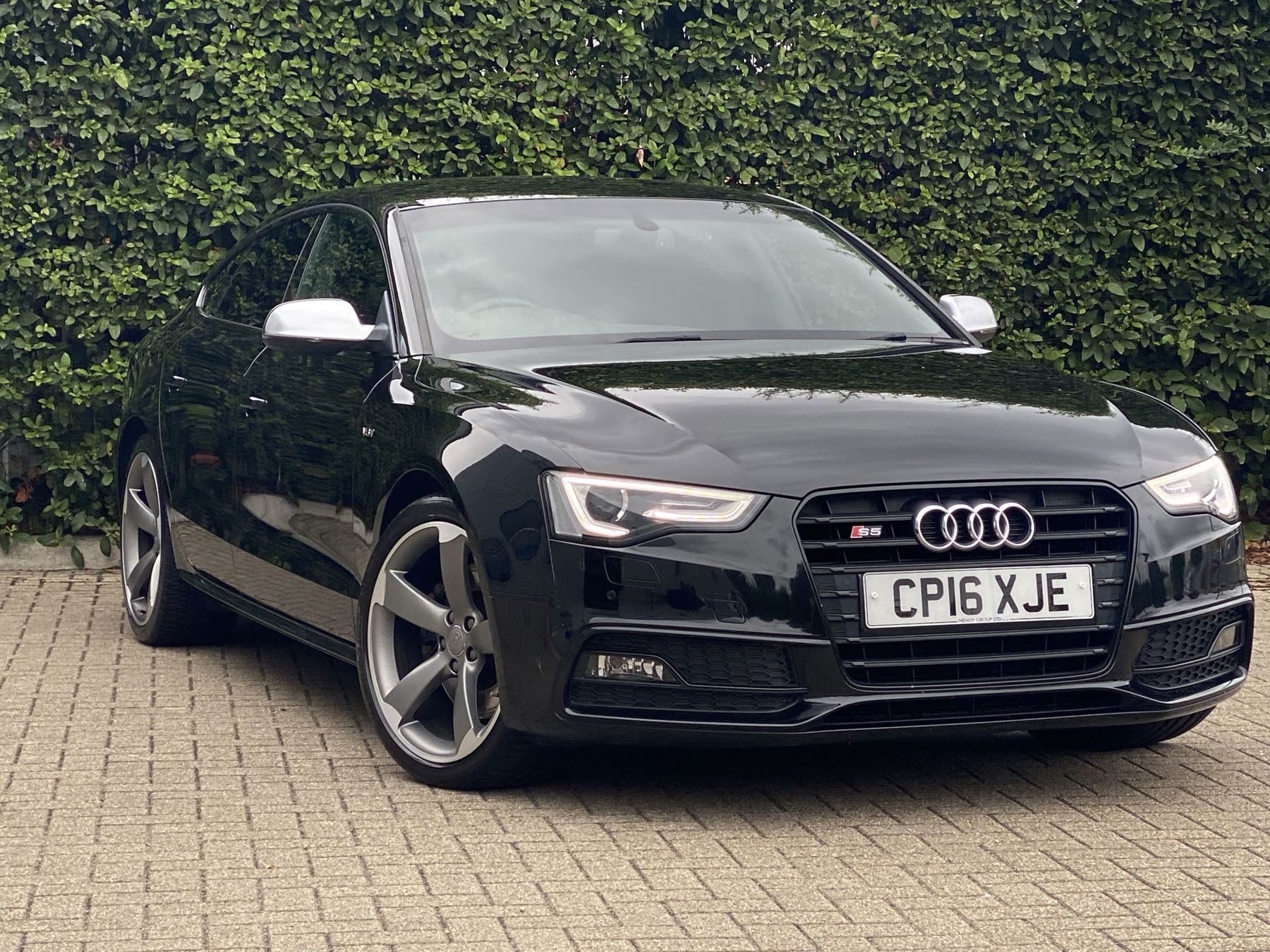 Main listing image - Audi S5
