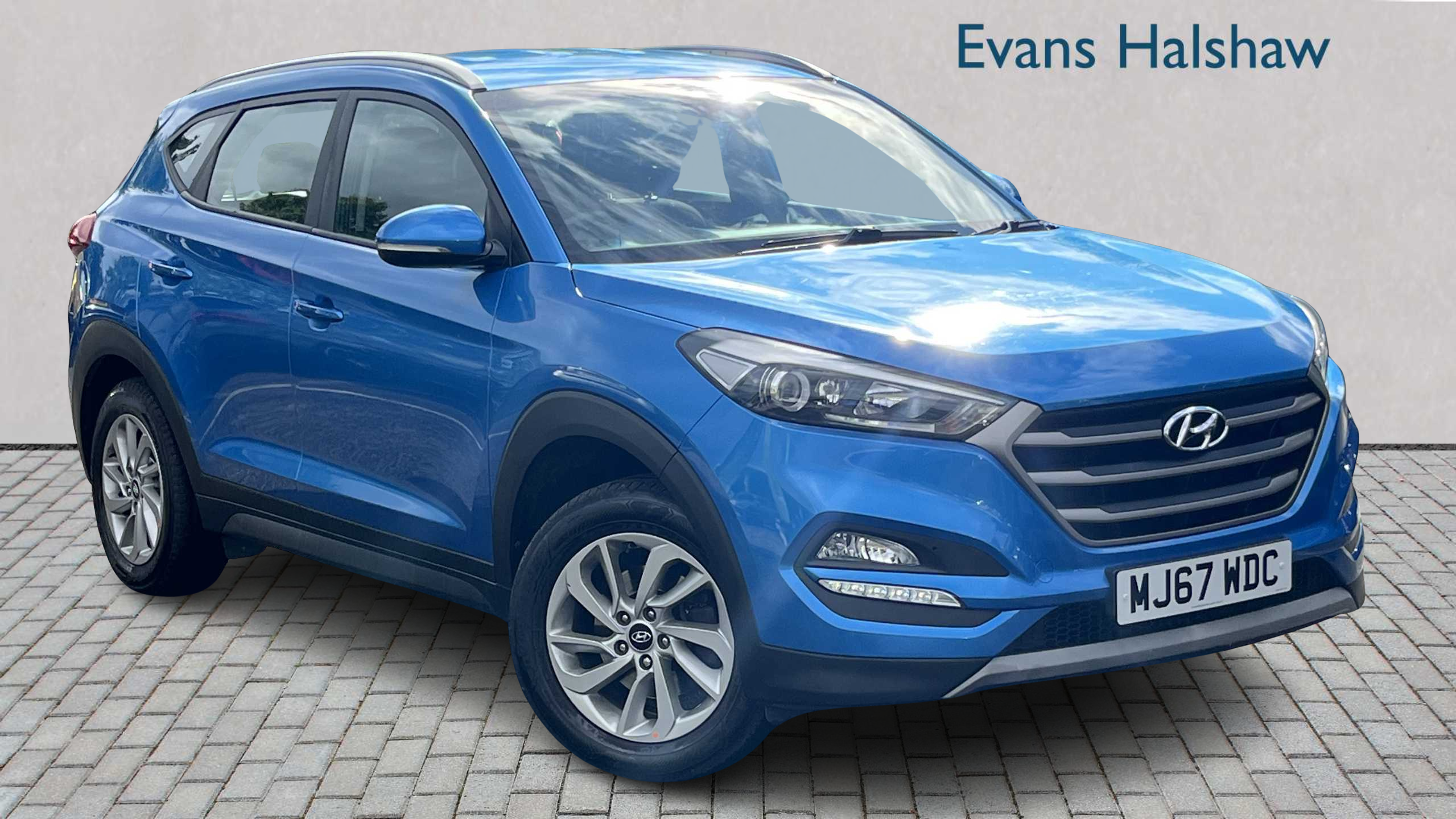 Main listing image - Hyundai Tucson