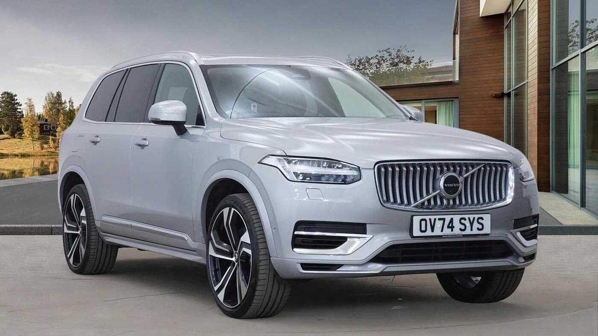 Main listing image - Volvo XC90