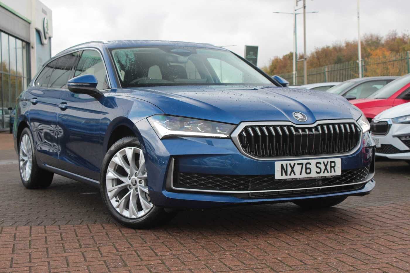 Main listing image - Skoda Superb