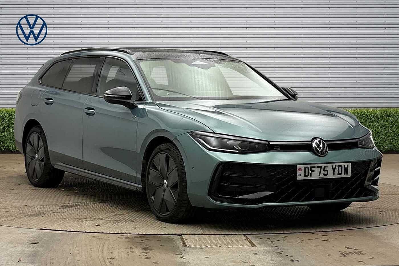 Main listing image - Volkswagen Passat