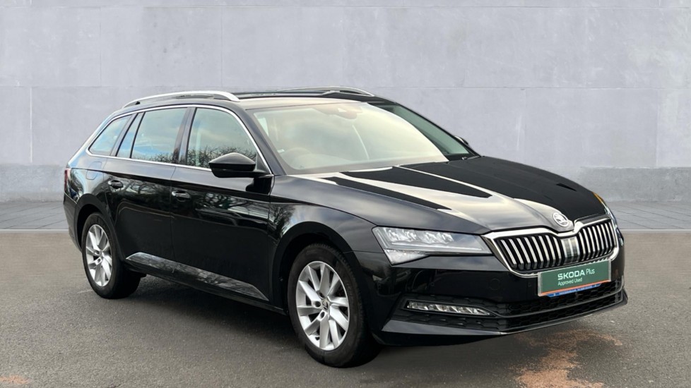 Main listing image - Skoda Superb Estate