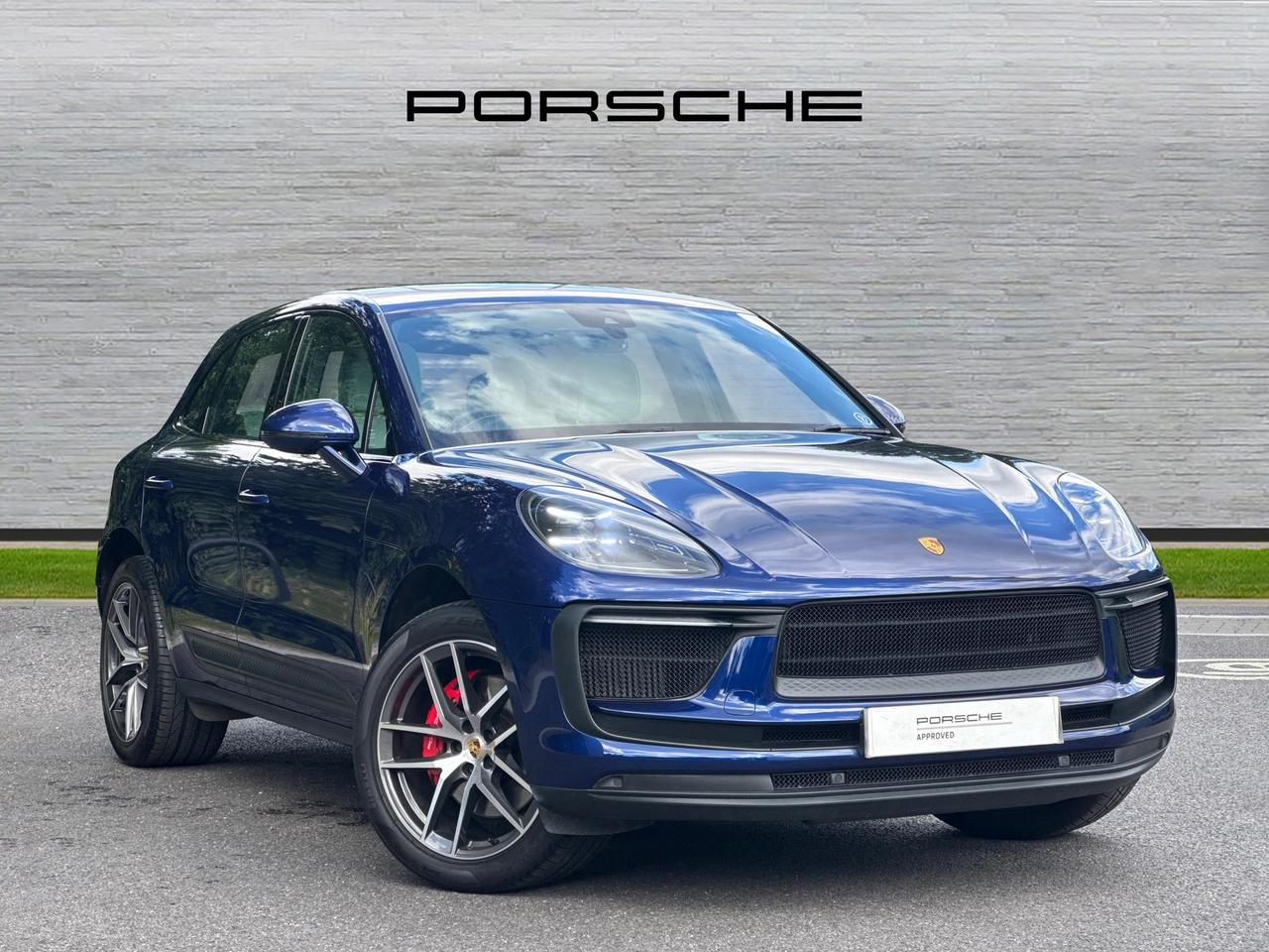 Main listing image - Porsche Macan