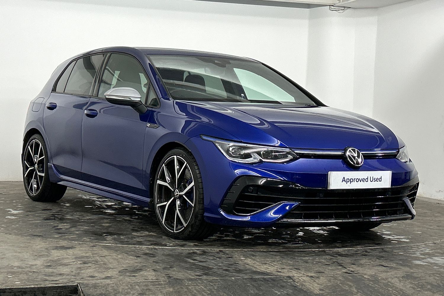 Main listing image - Volkswagen Golf R