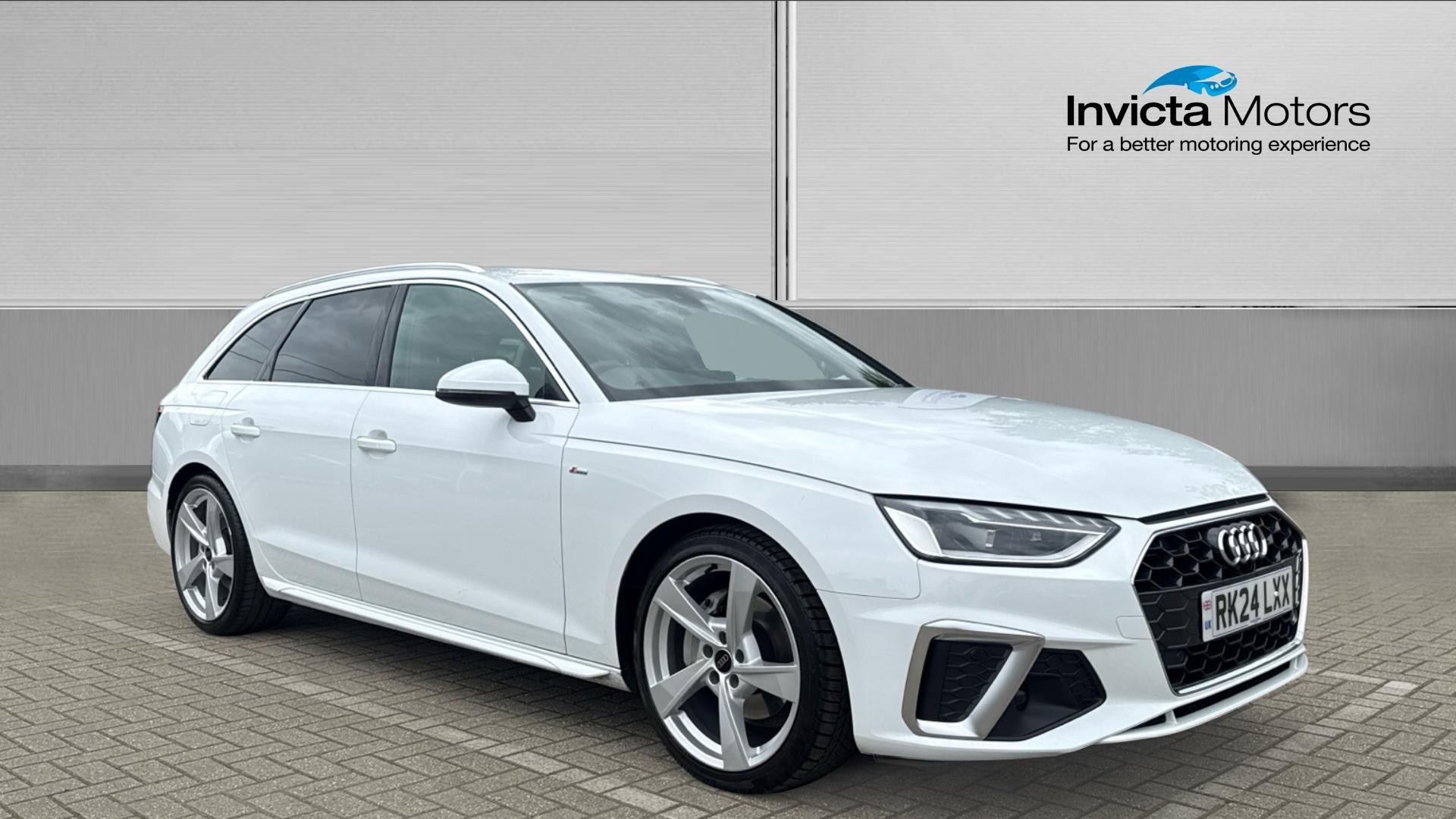 Main listing image - Audi A4