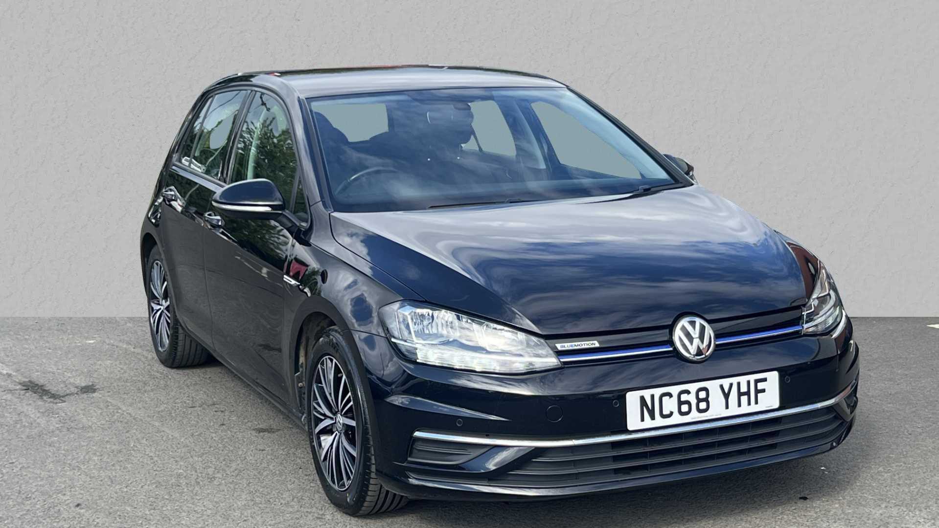 Main listing image - Volkswagen Golf