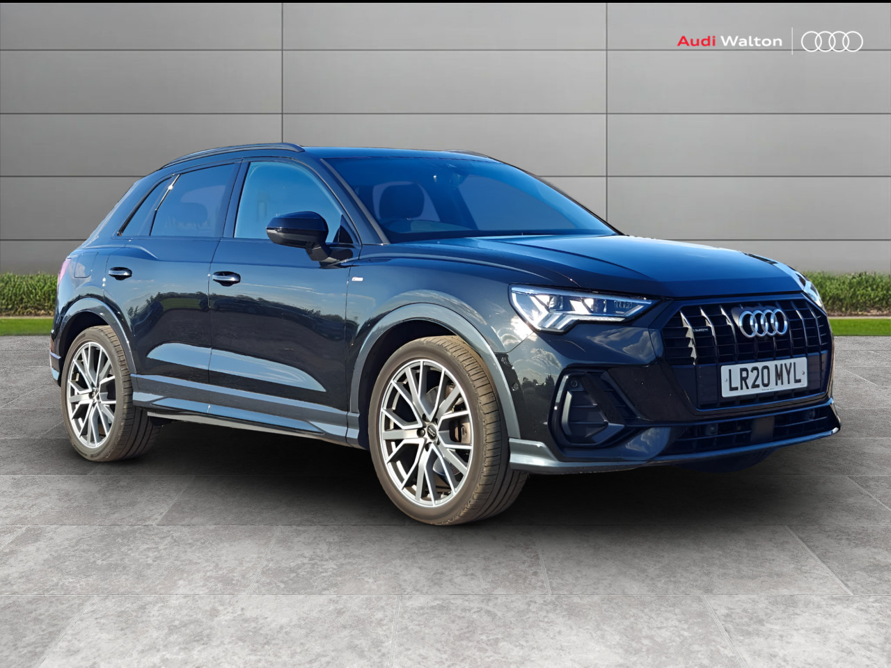 Main listing image - Audi Q3