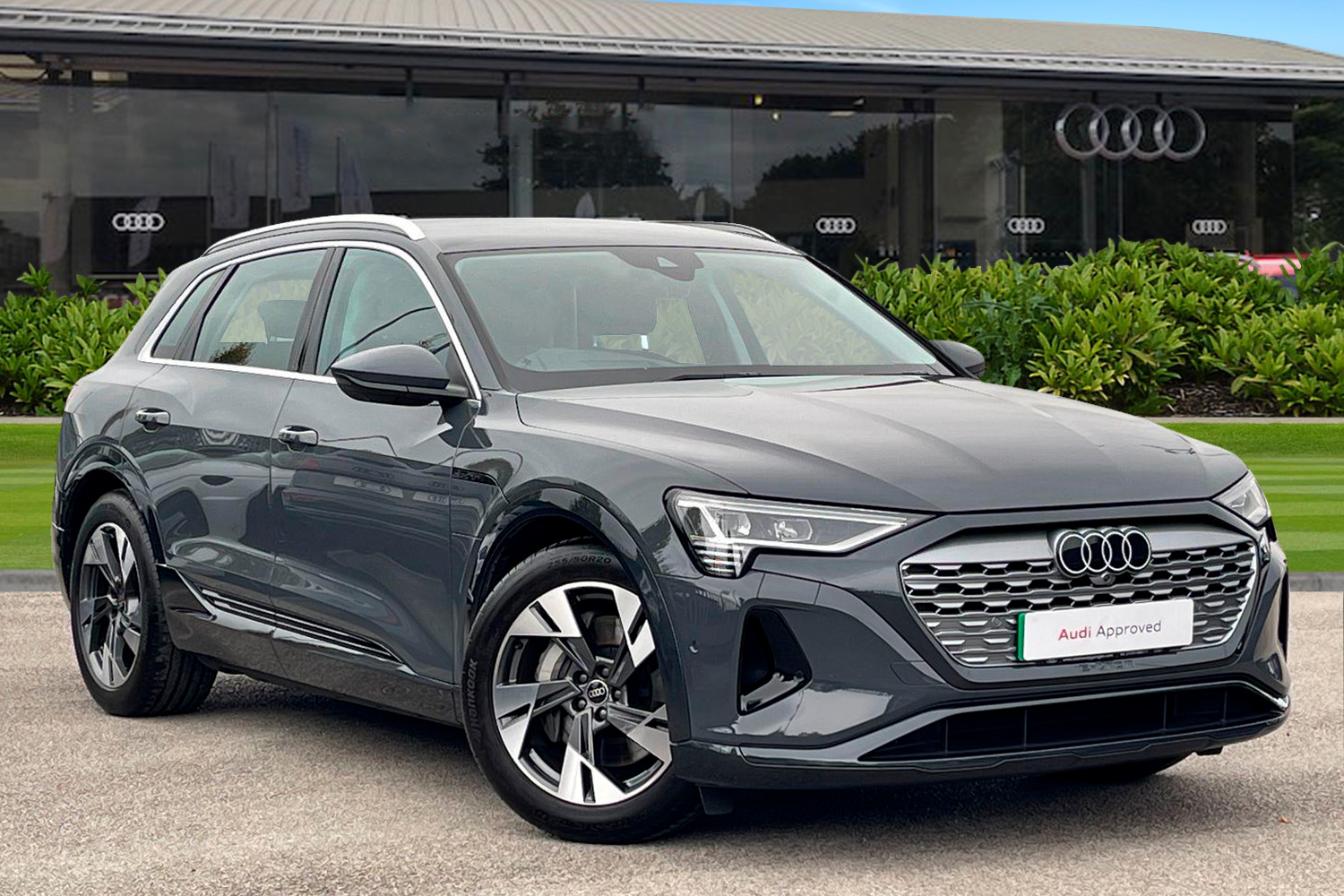 Main listing image - Audi Q8 e-tron