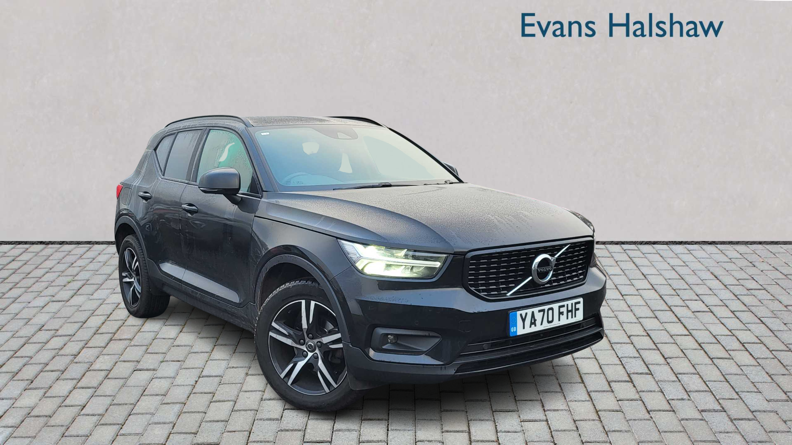 Main listing image - Volvo XC40