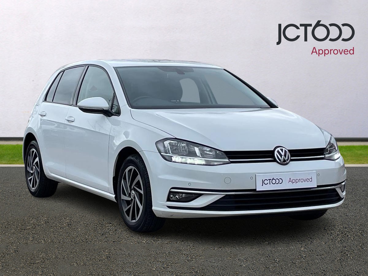 Main listing image - Volkswagen Golf