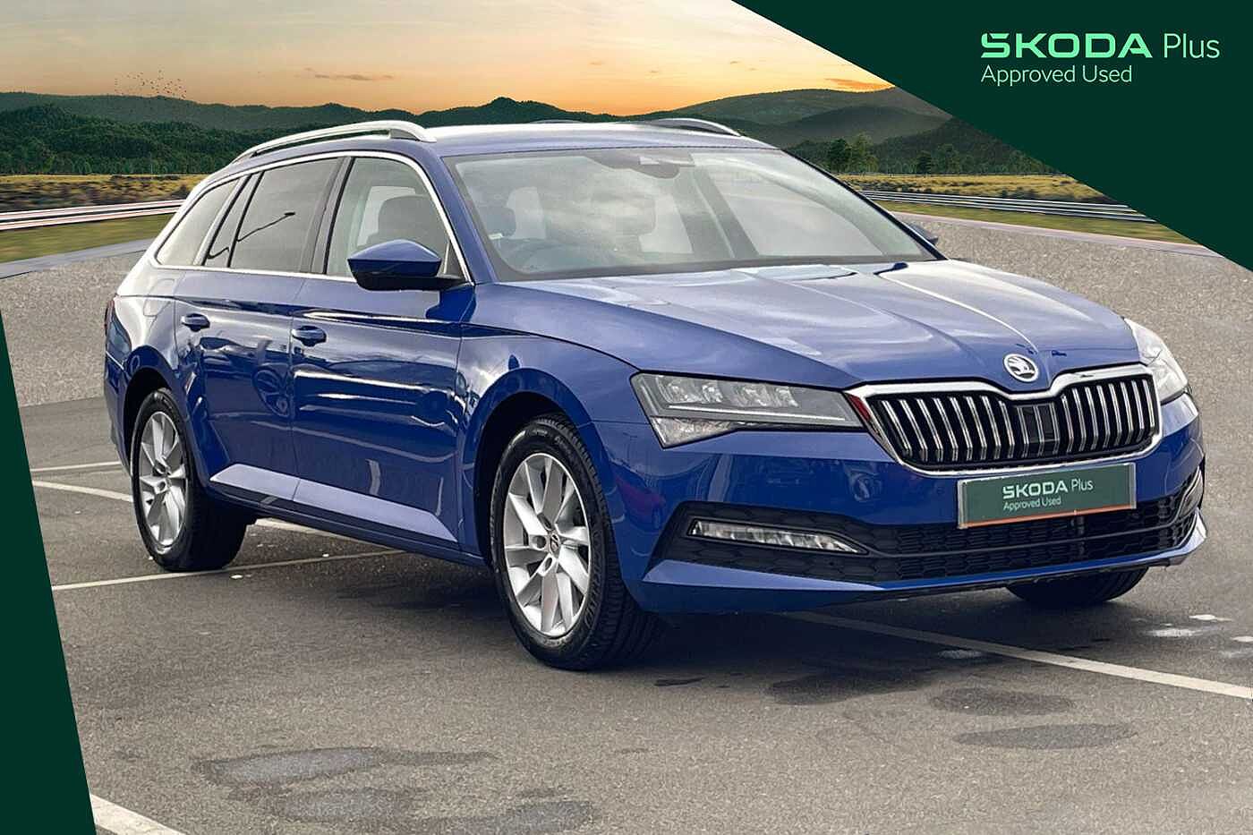 Main listing image - Skoda Superb Estate