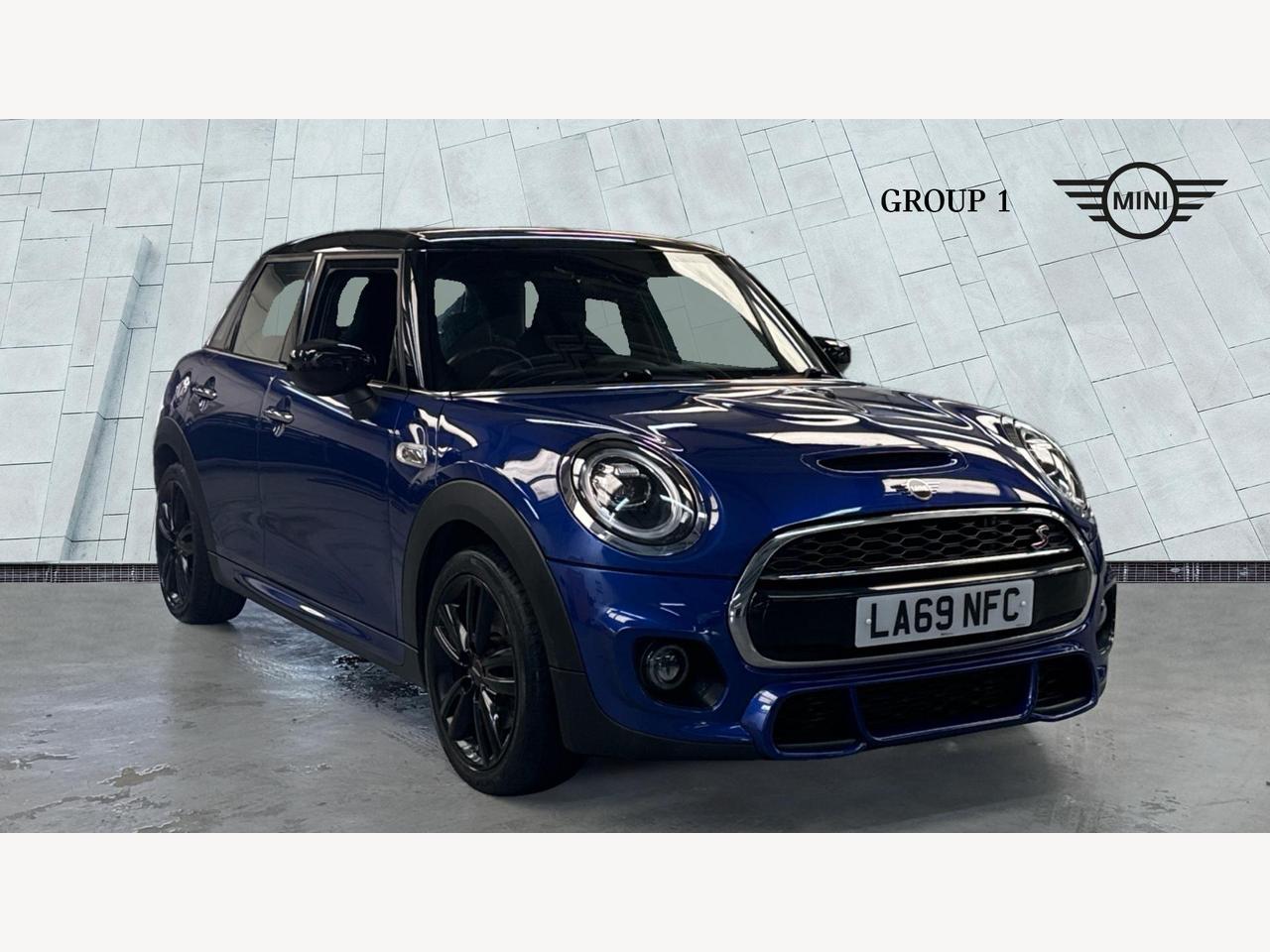 Main listing image - MINI Hatchback 5dr