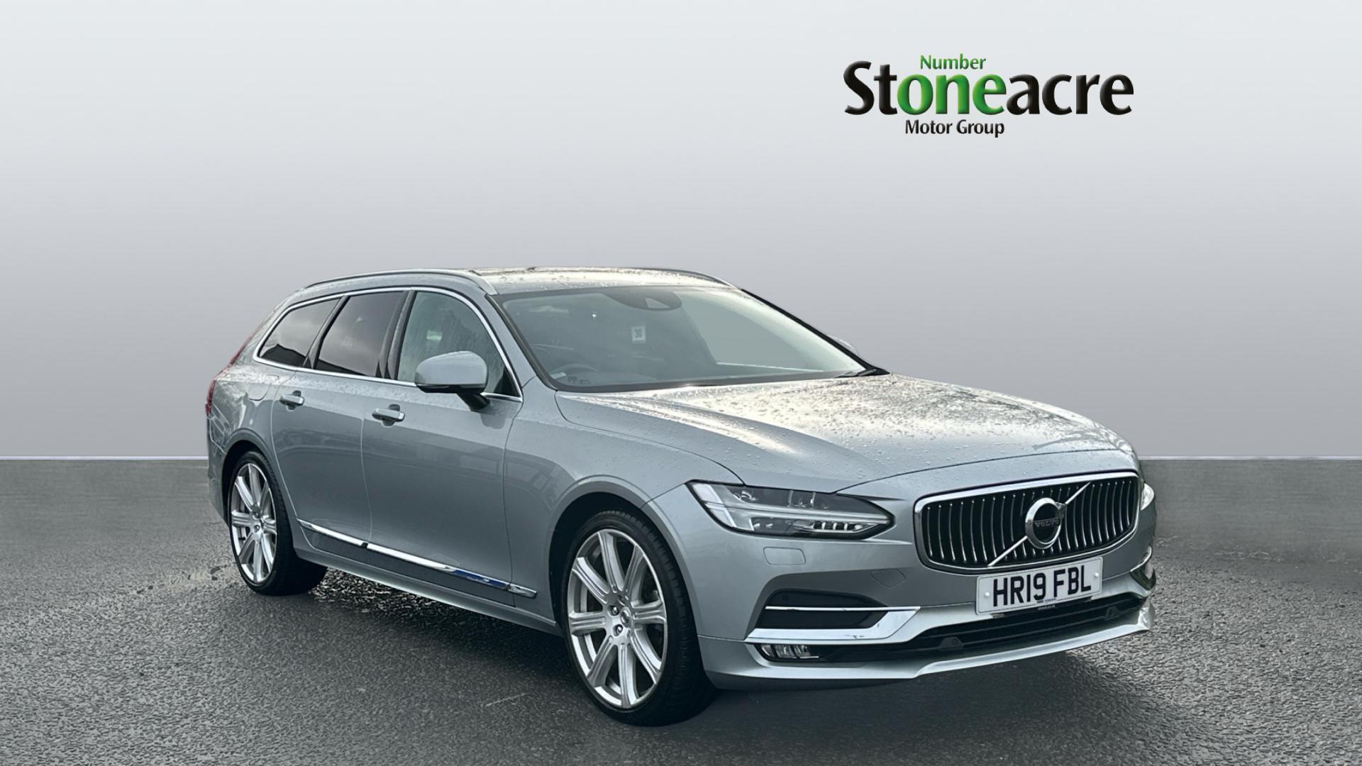 Main listing image - Volvo V90