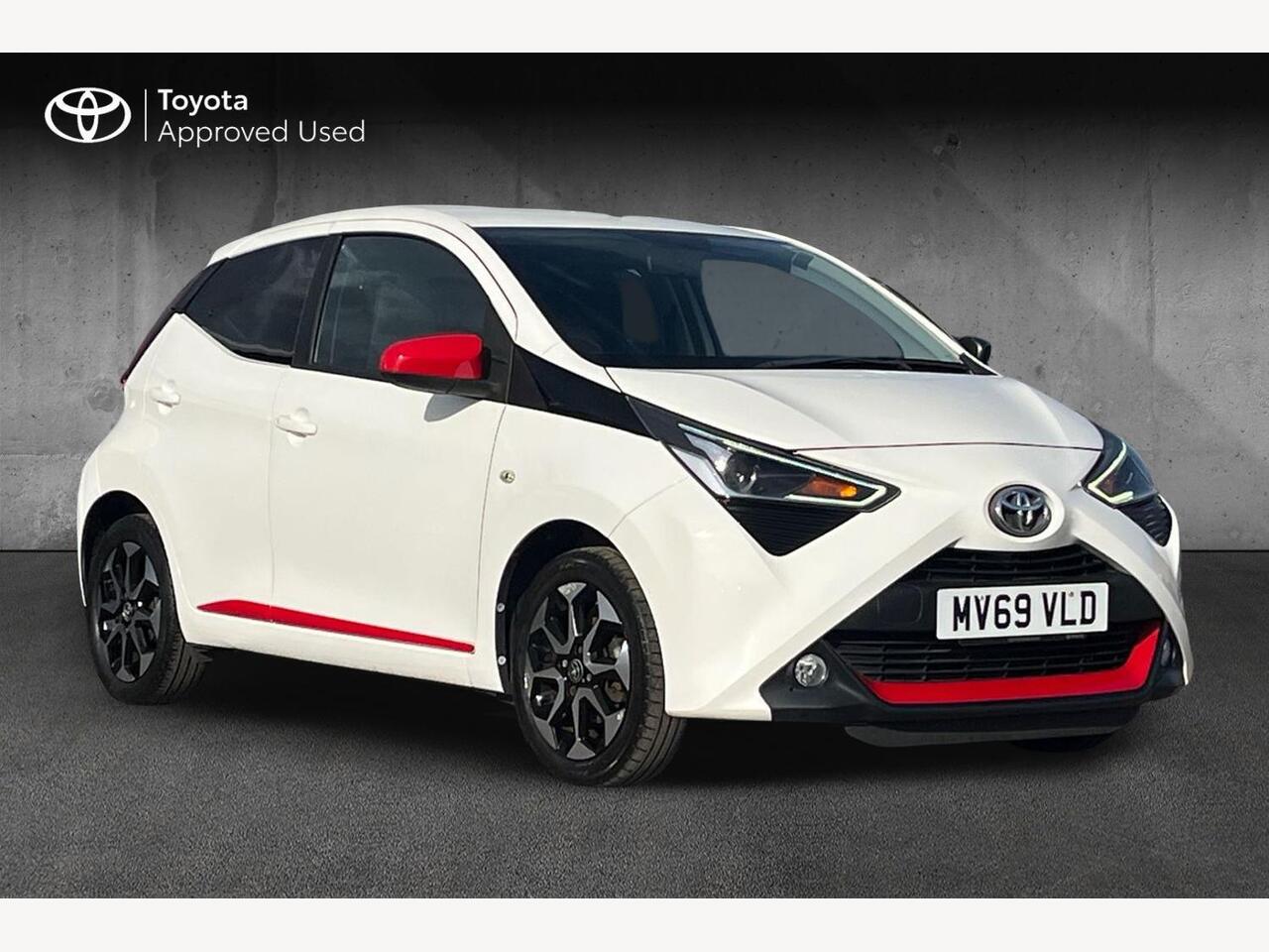 Main listing image - Toyota Aygo