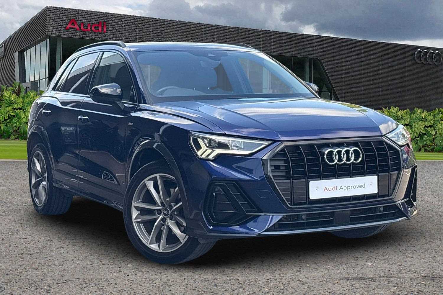 Main listing image - Audi Q3