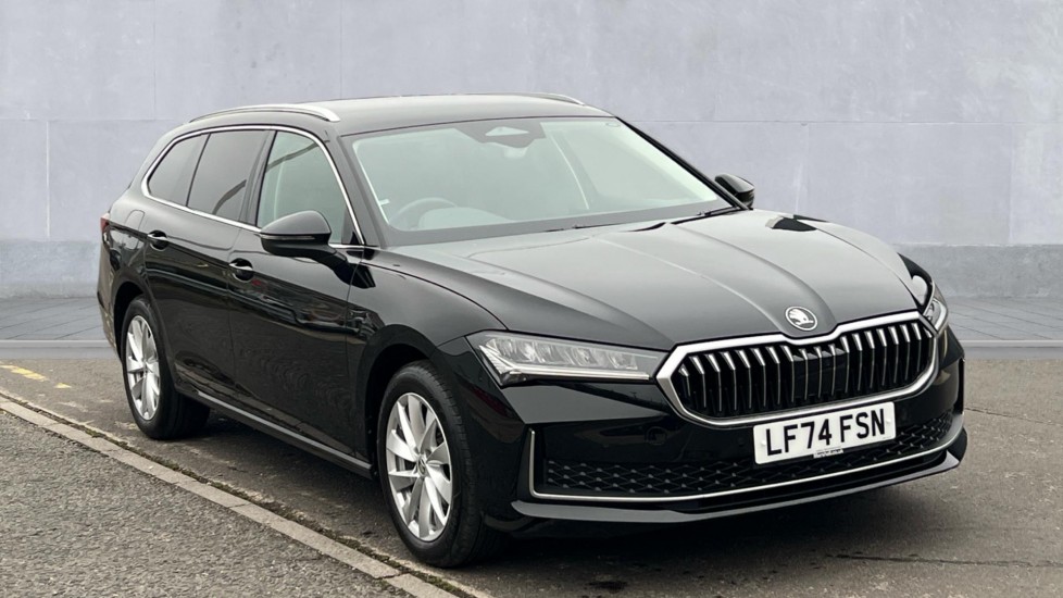 Main listing image - Skoda Superb Estate
