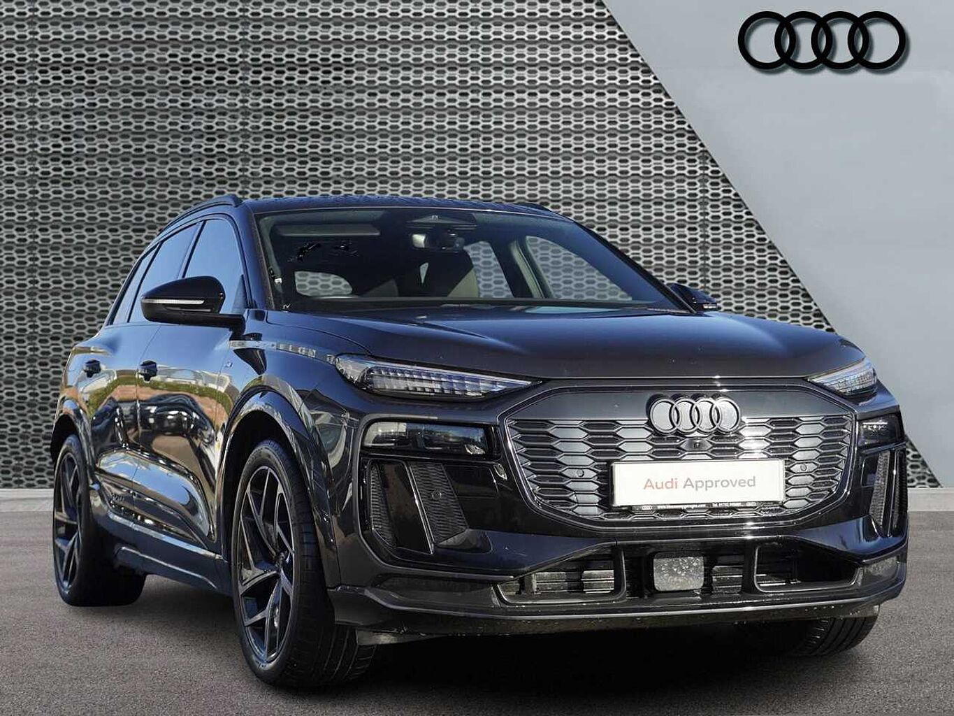 Main listing image - Audi Q6