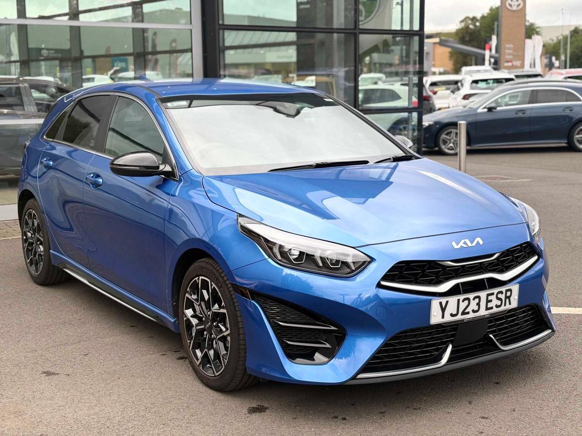 Main listing image - Kia Ceed