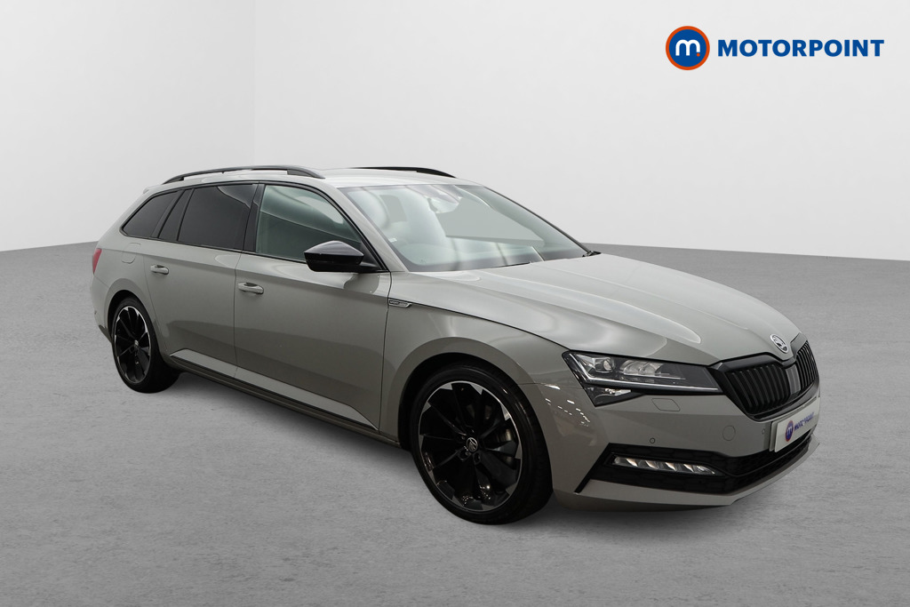 Main listing image - Skoda Superb Estate