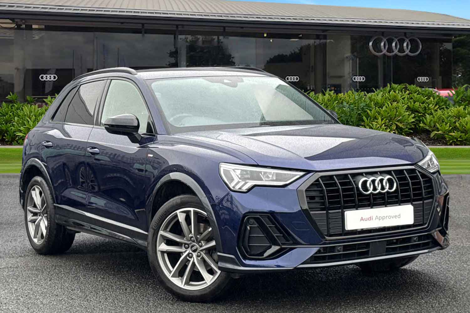 Main listing image - Audi Q3