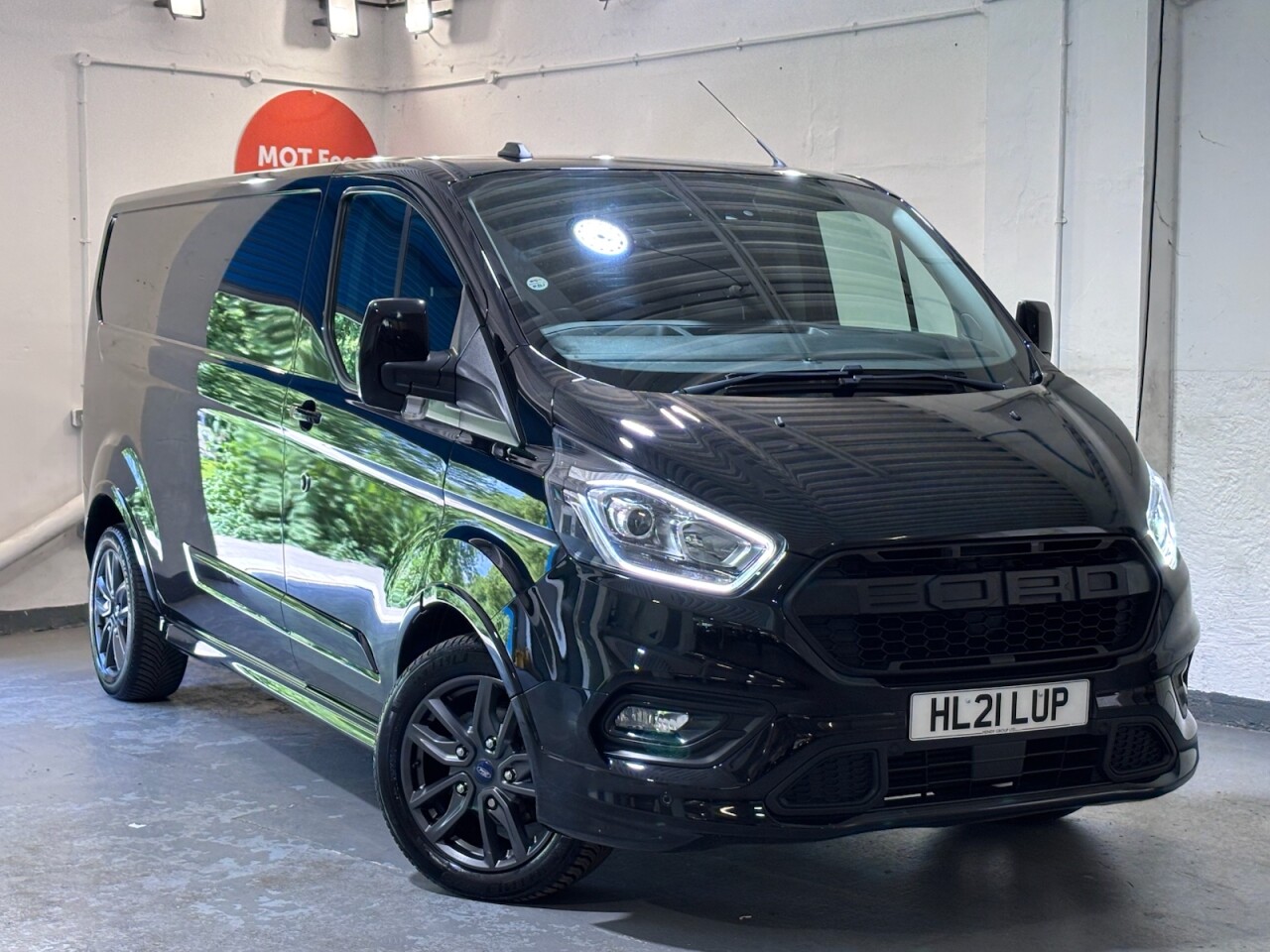 Main listing image - Ford Transit Custom