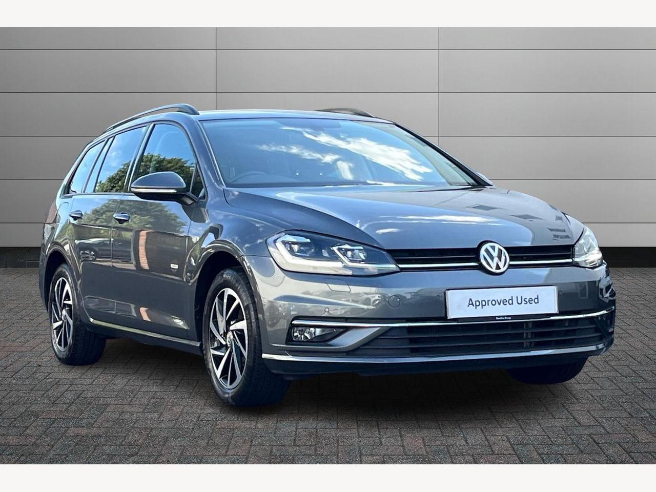 Main listing image - Volkswagen Golf Estate
