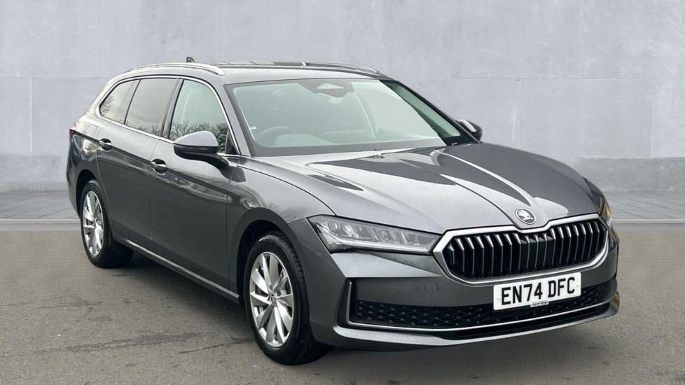 Main listing image - Skoda Superb Estate
