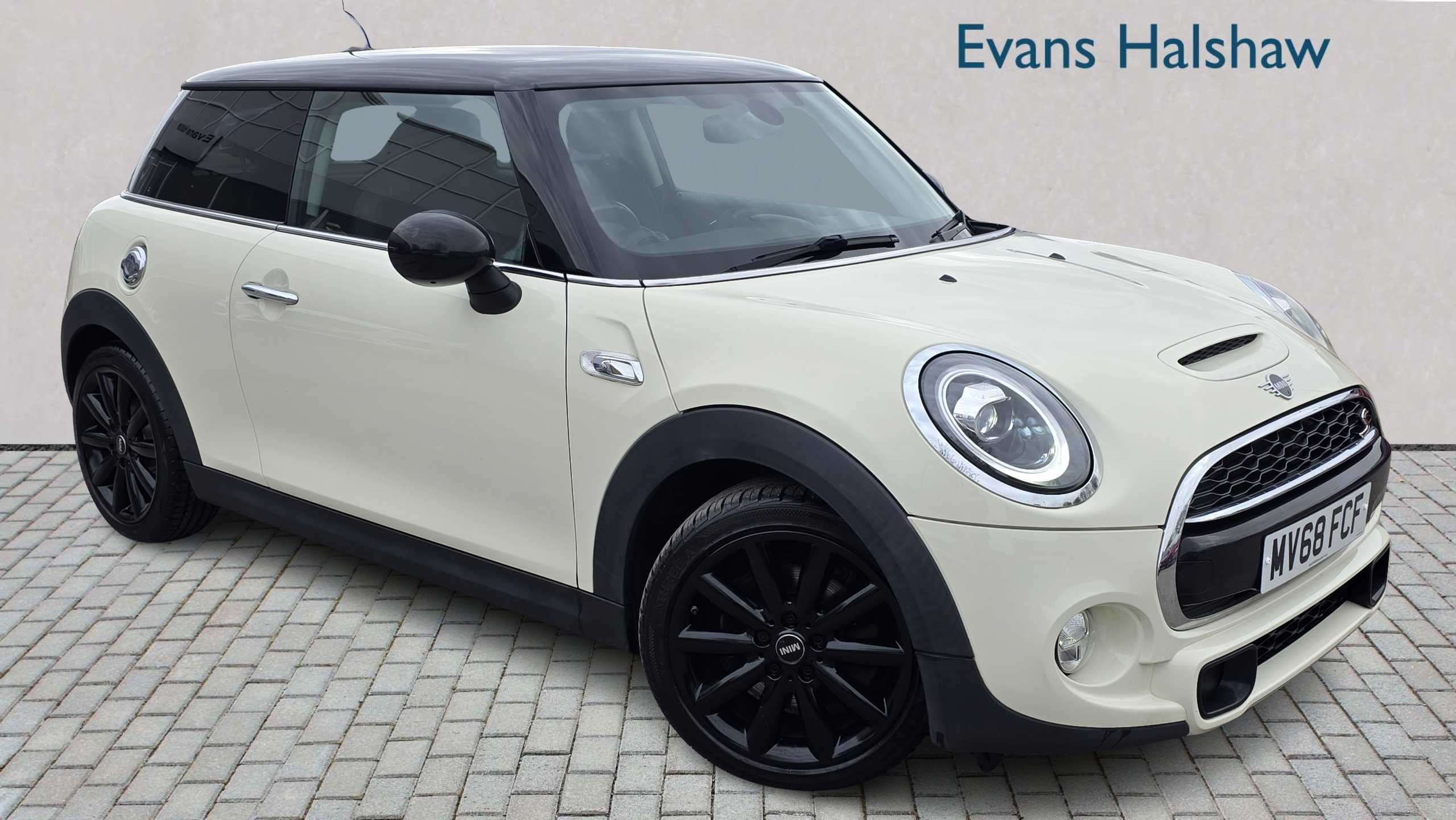 Main listing image - MINI Hatchback