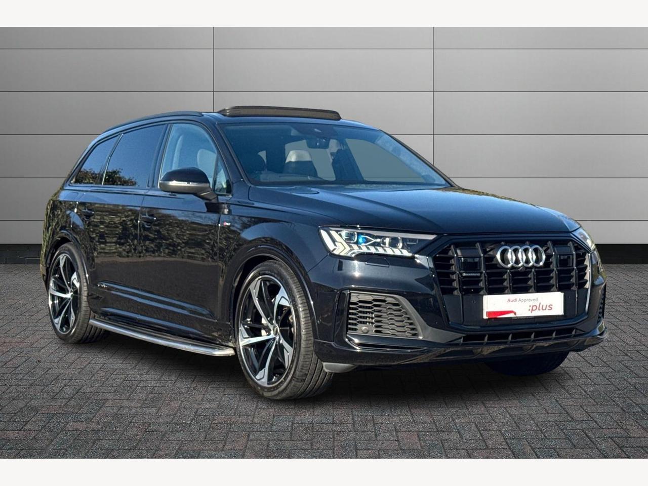 Main listing image - Audi Q7