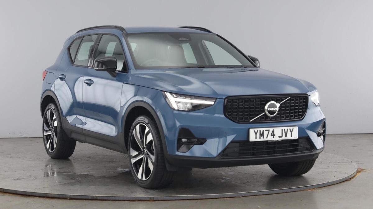 Main listing image - Volvo XC40