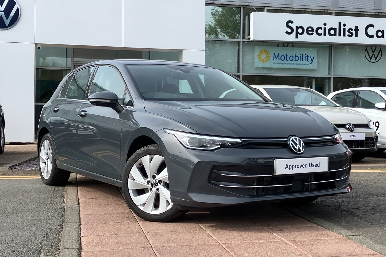 Main listing image - Volkswagen Golf