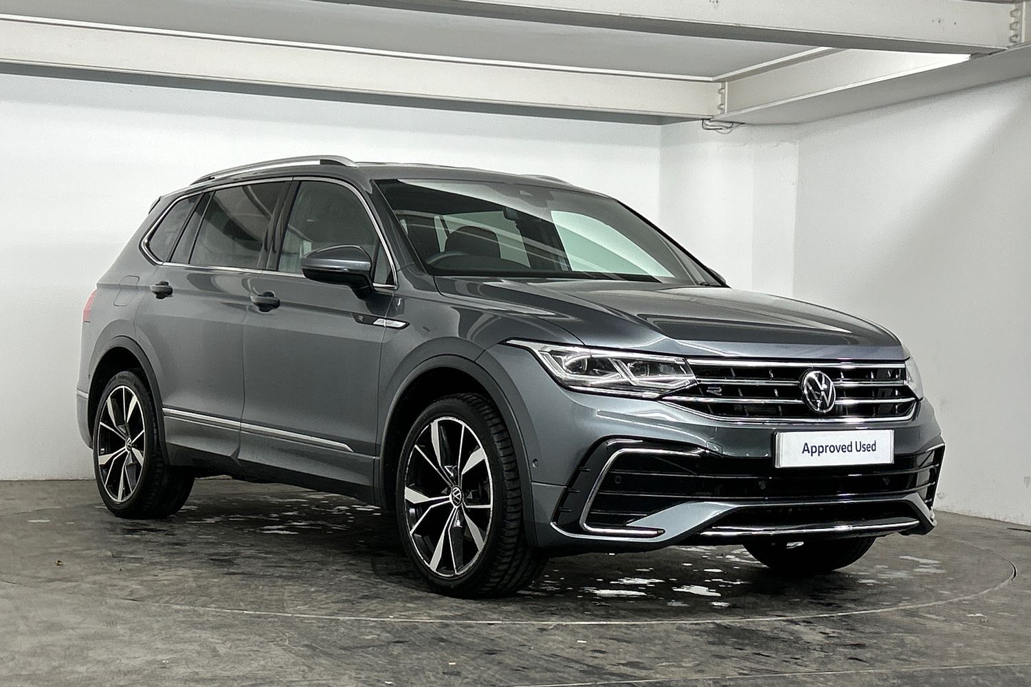 Main listing image - Volkswagen Tiguan Allspace