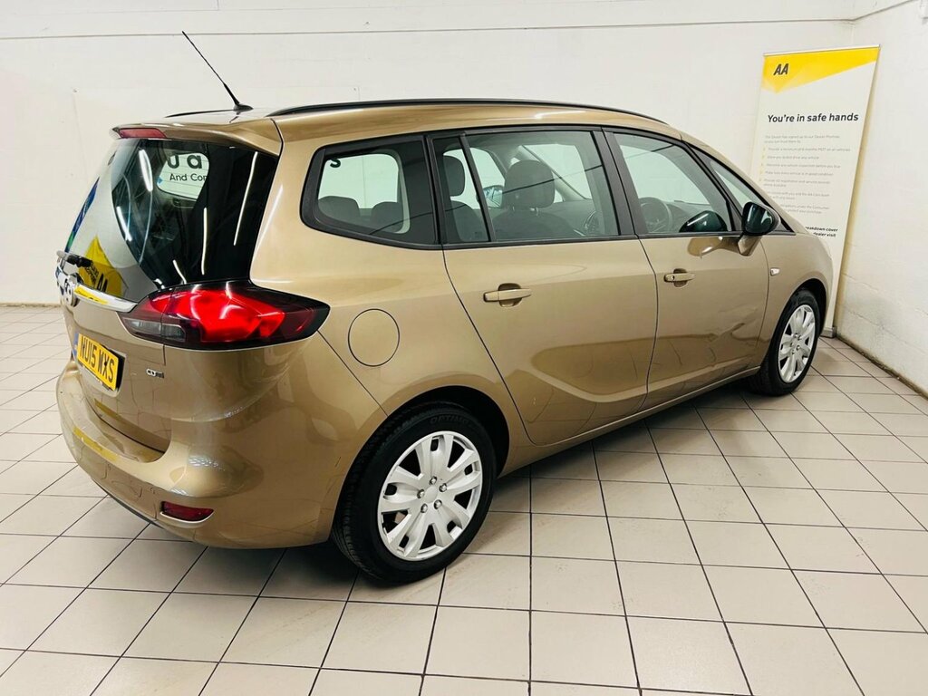 Main listing image - Vauxhall Zafira