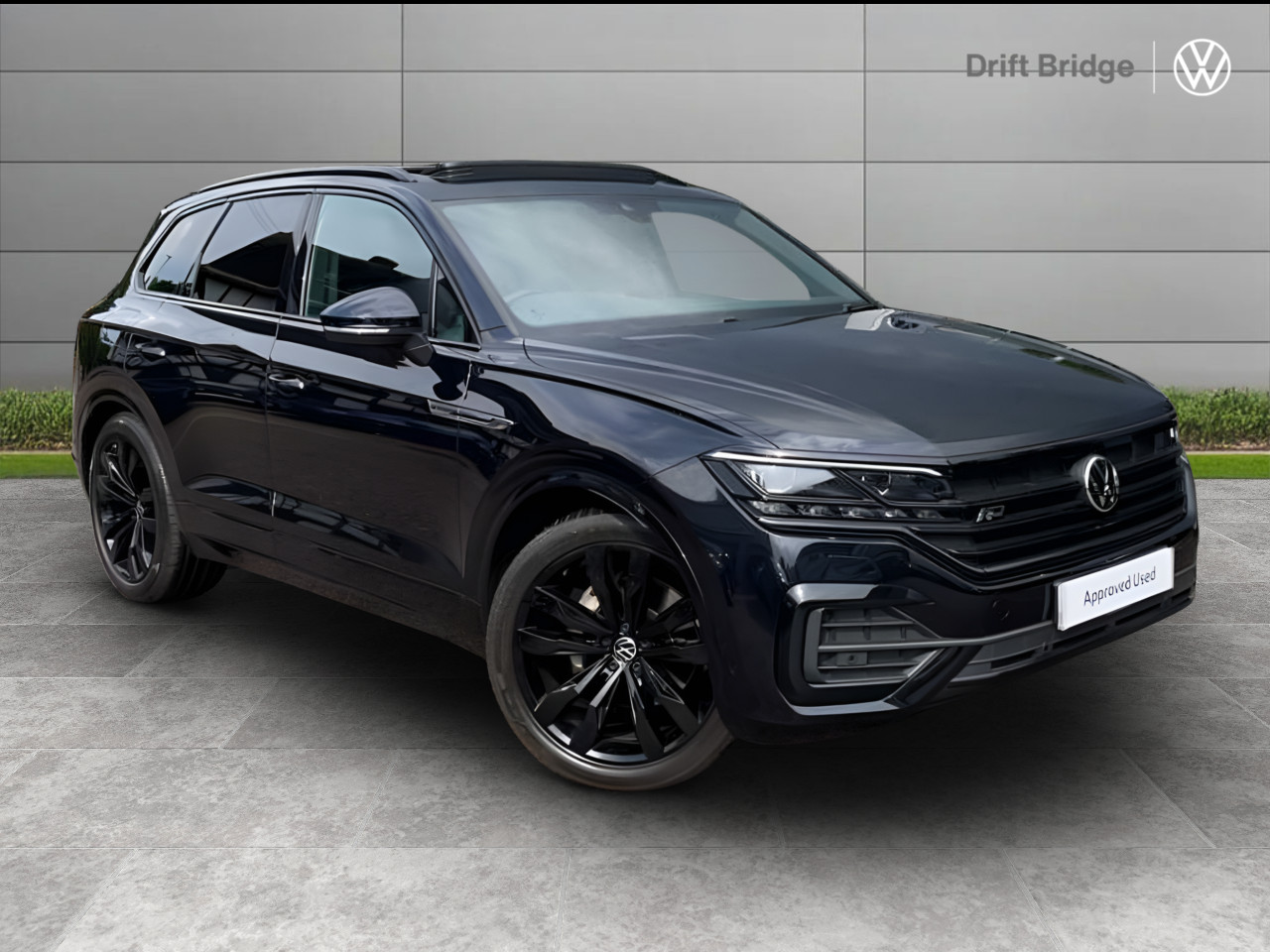 Main listing image - Volkswagen Touareg
