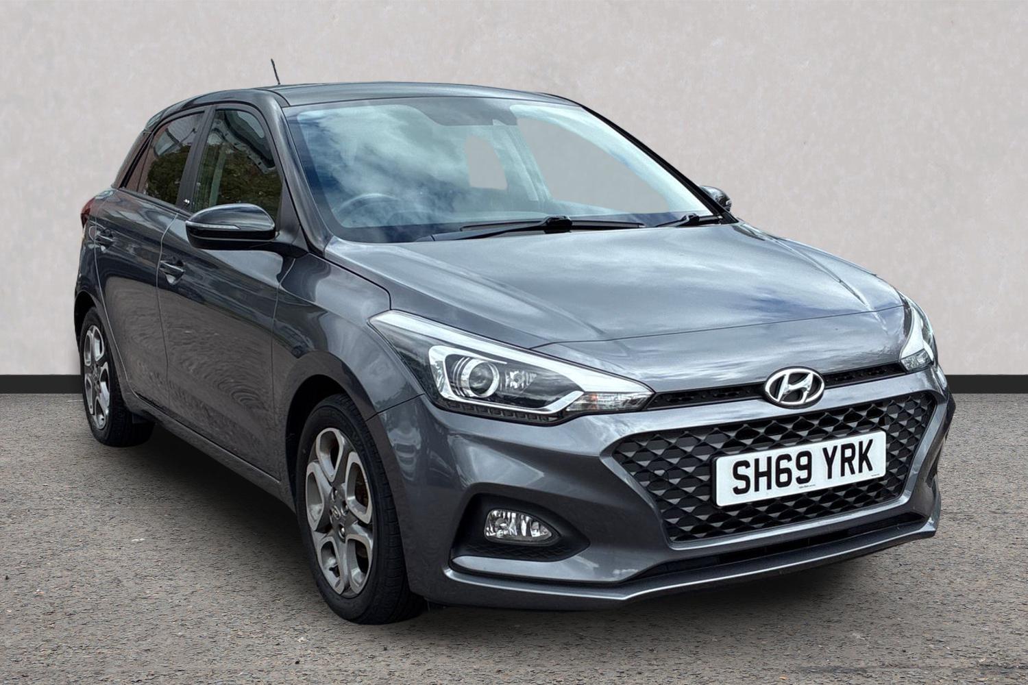 Main listing image - Hyundai i20