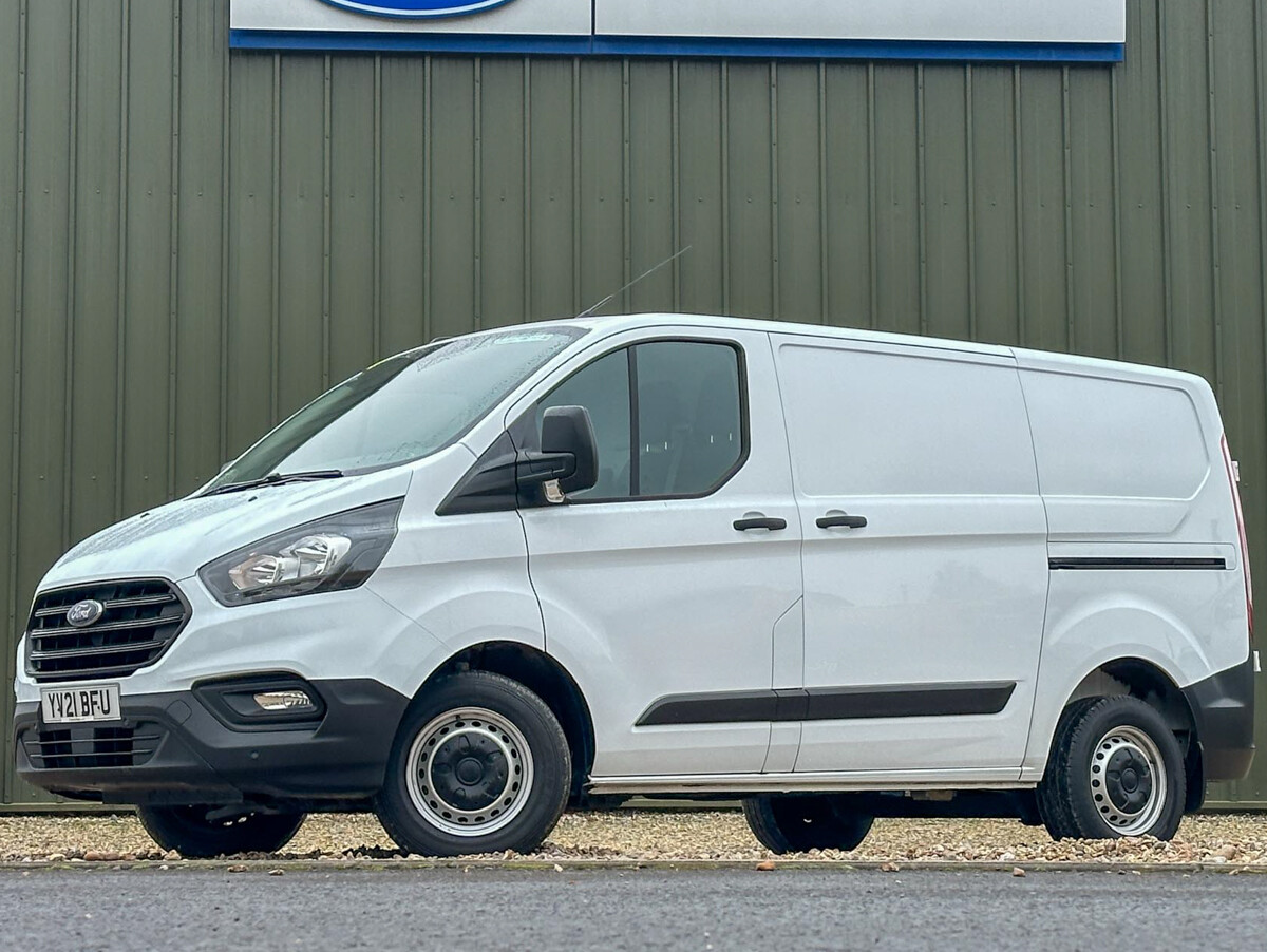 Main listing image - Ford Transit Custom