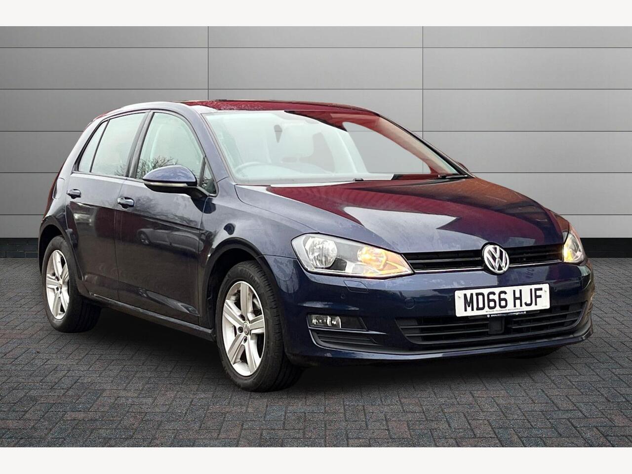 Main listing image - Volkswagen Golf