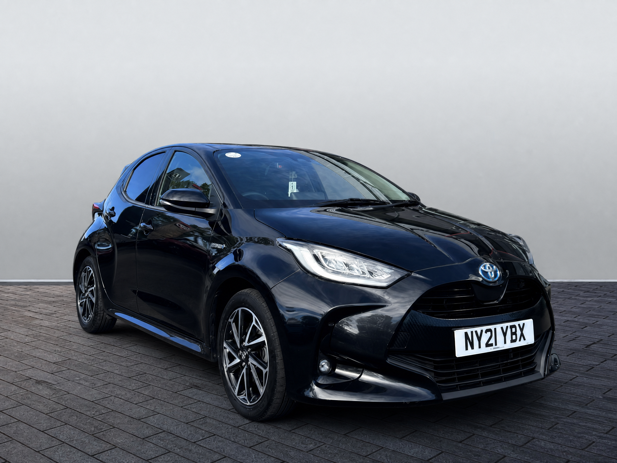 Main listing image - Toyota Yaris
