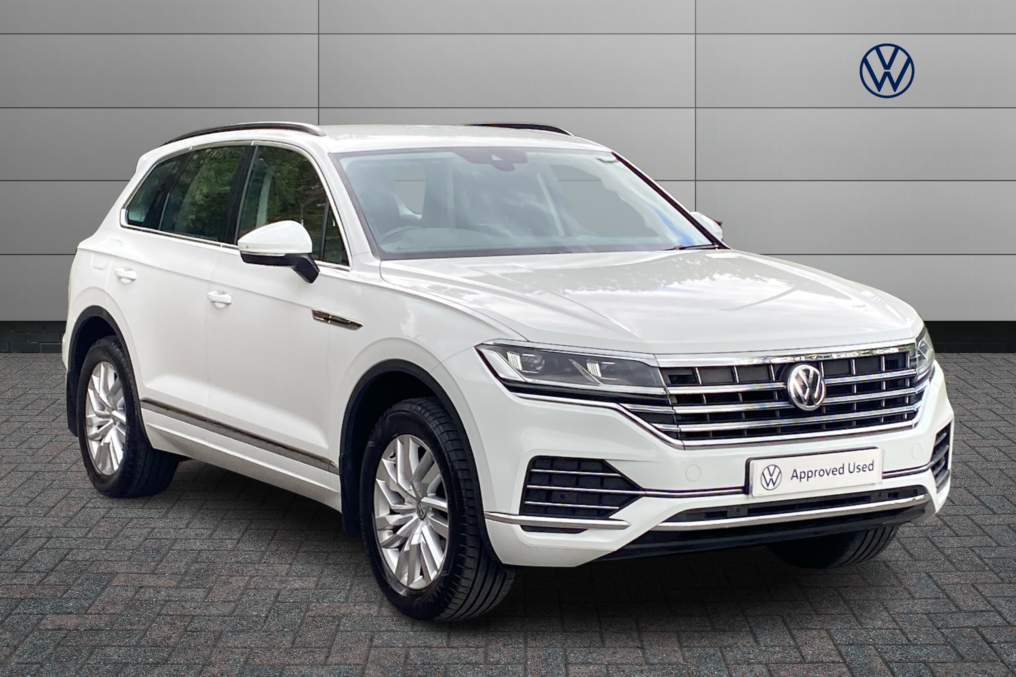 Main listing image - Volkswagen Touareg