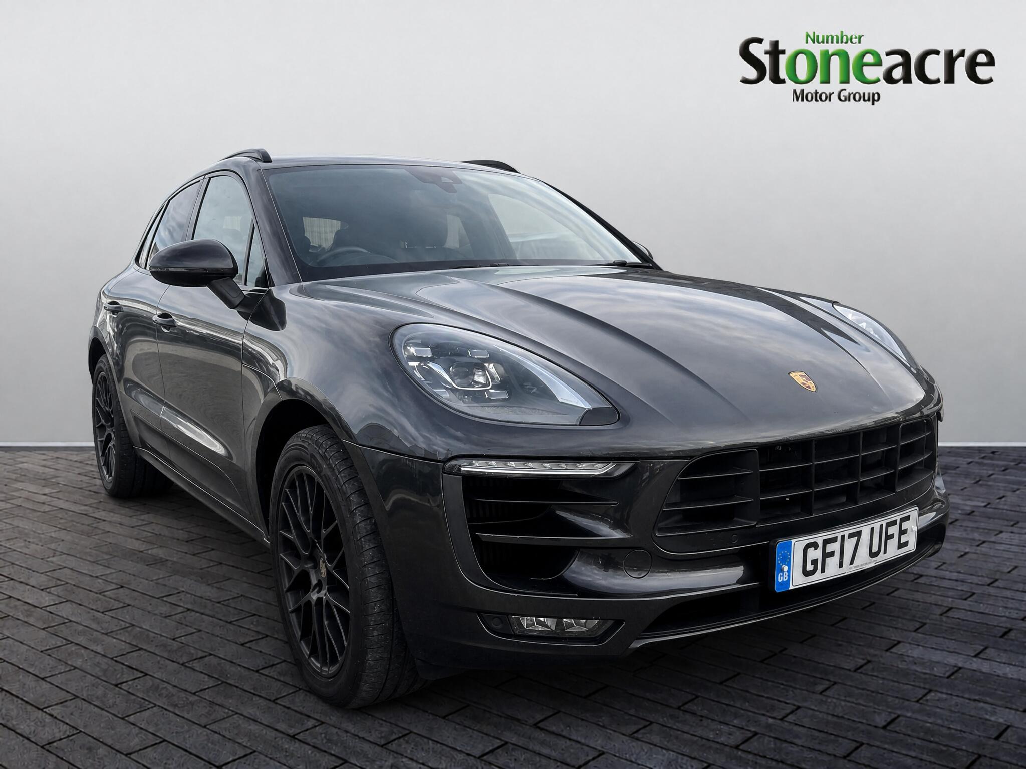 Main listing image - Porsche Macan