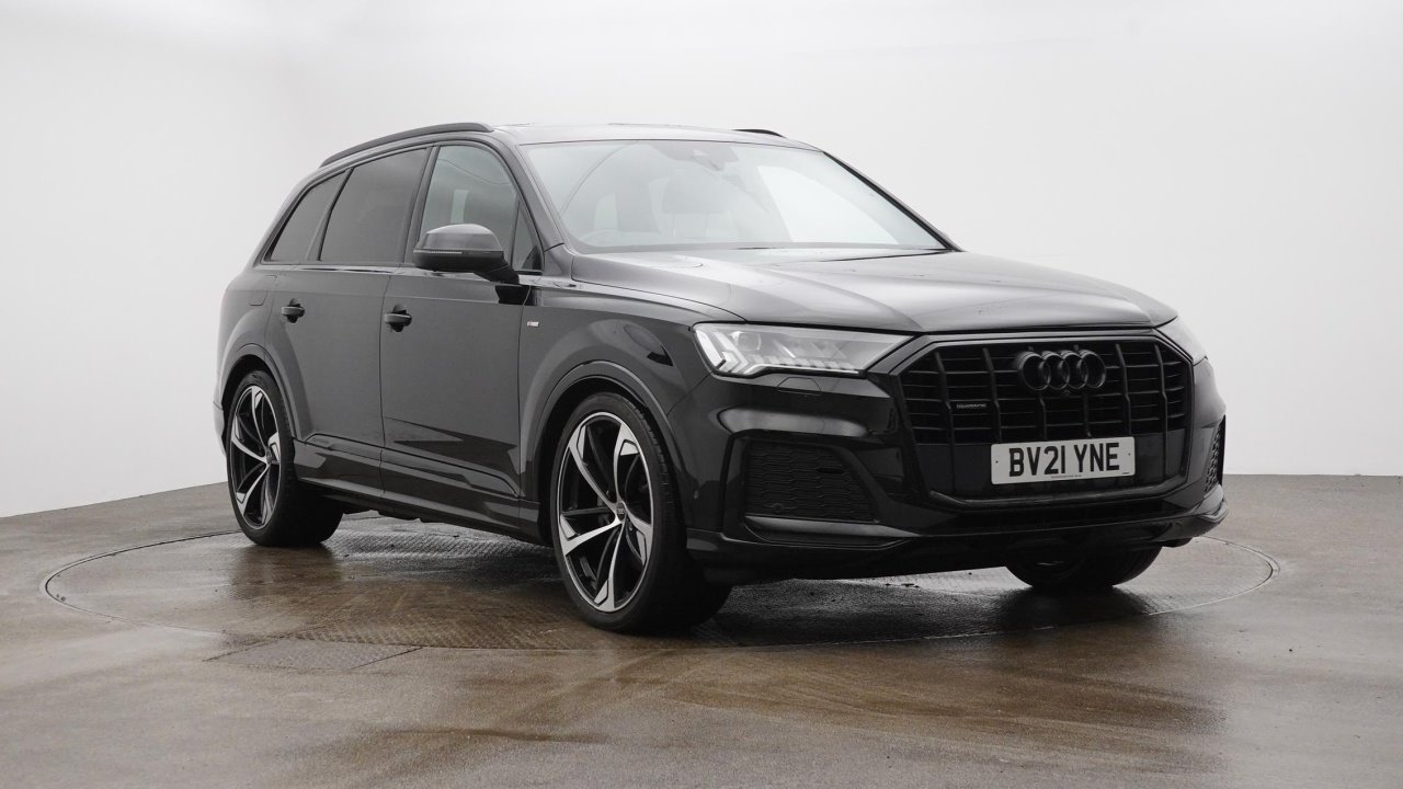 Main listing image - Audi Q7