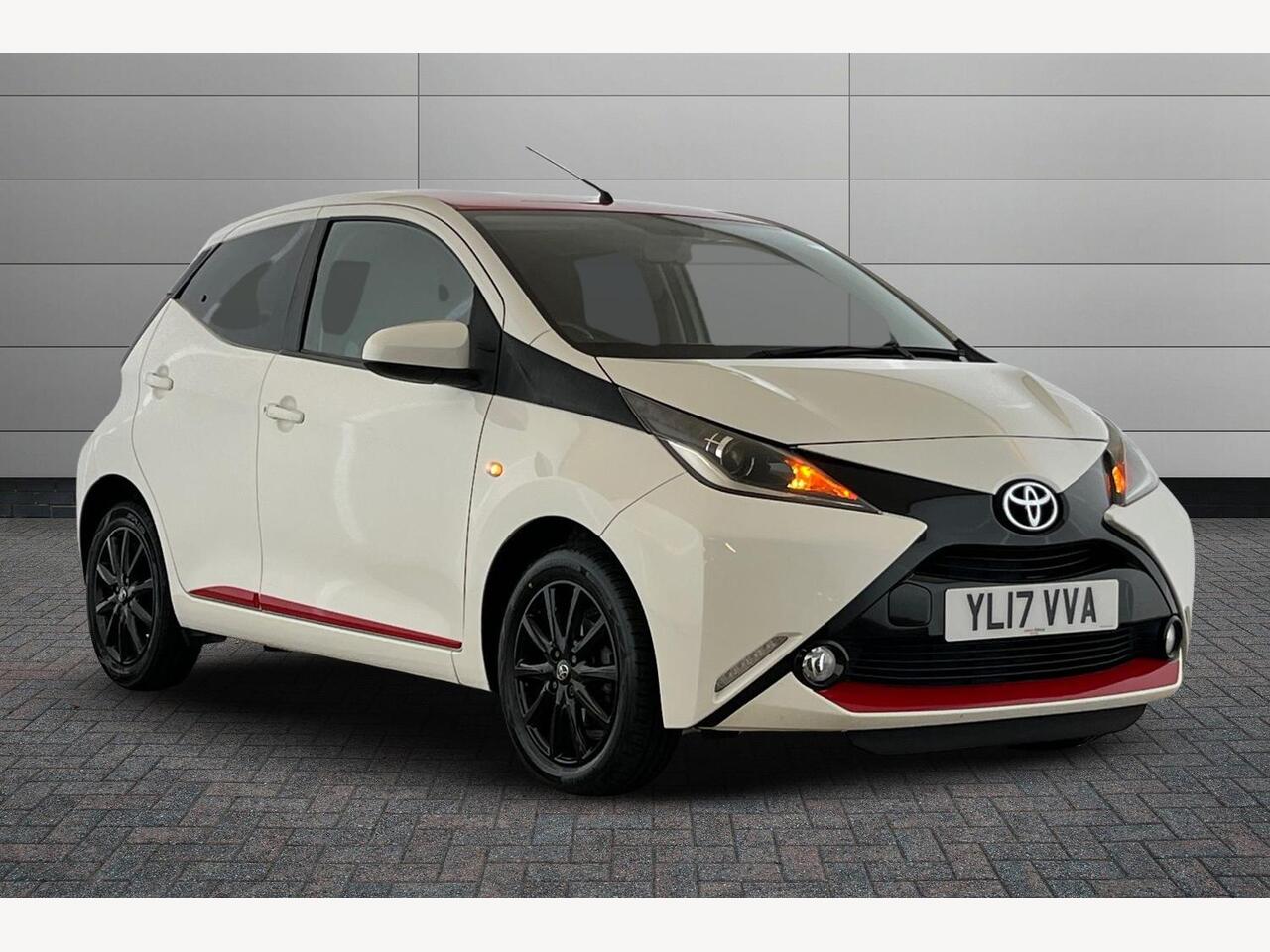 Main listing image - Toyota Aygo