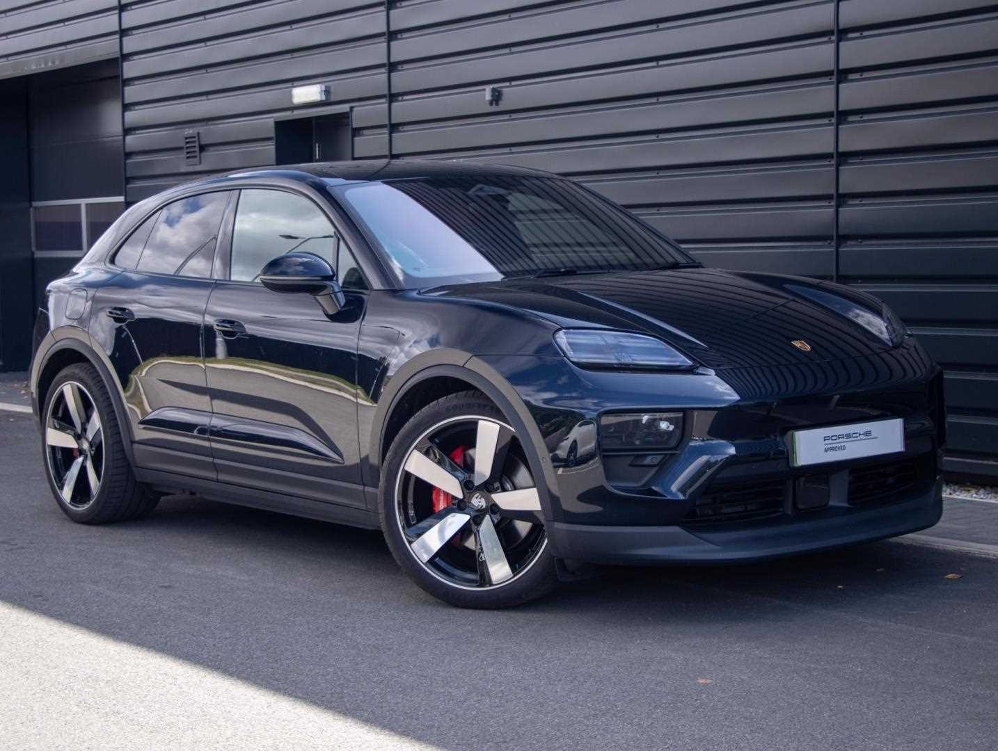 Main listing image - Porsche Macan