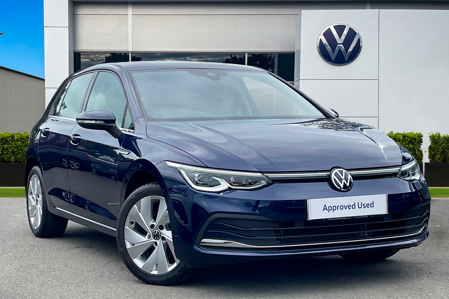 Main listing image - Volkswagen Golf