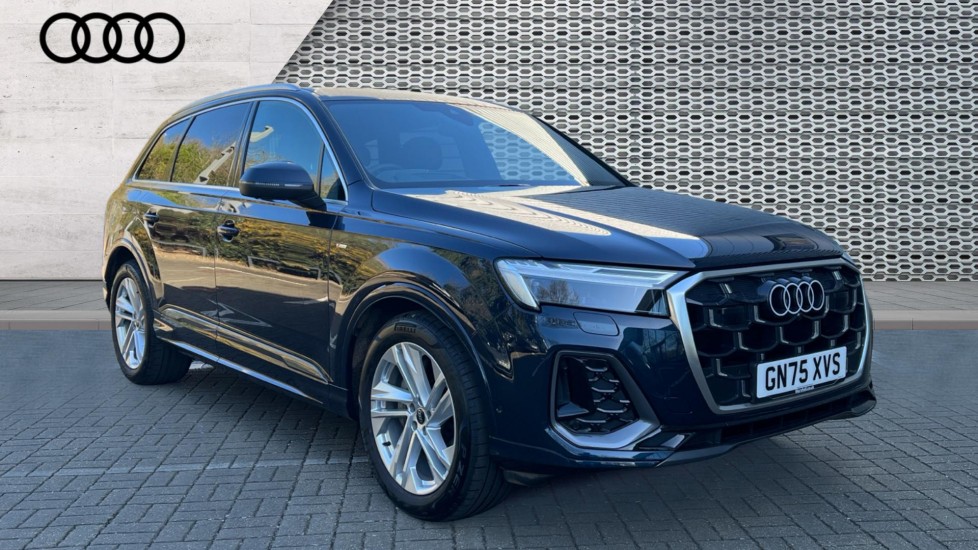 Main listing image - Audi Q7