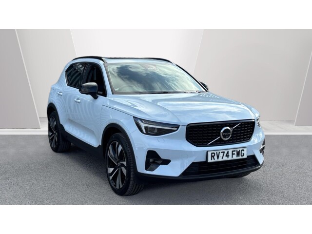 Main listing image - Volvo XC40