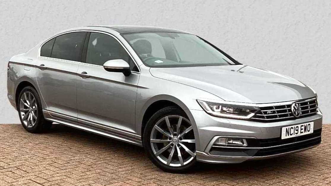 Main listing image - Volkswagen Passat